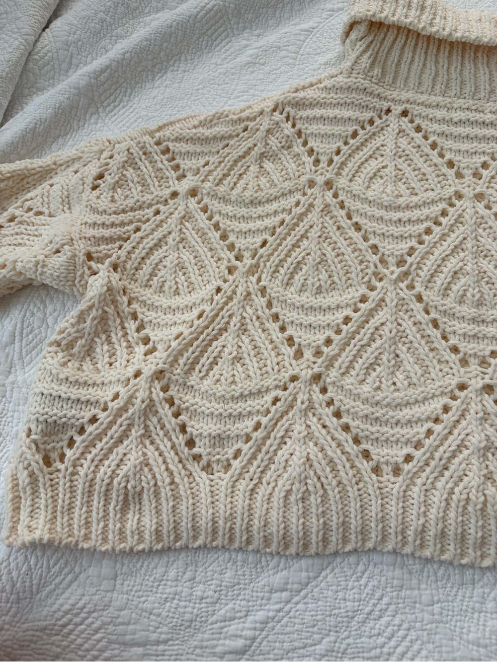 POL Open-Work Cable-Knit Cropped Turtleneck Sweater. Cream Size Small. Nice! - Picture 14 of 16
